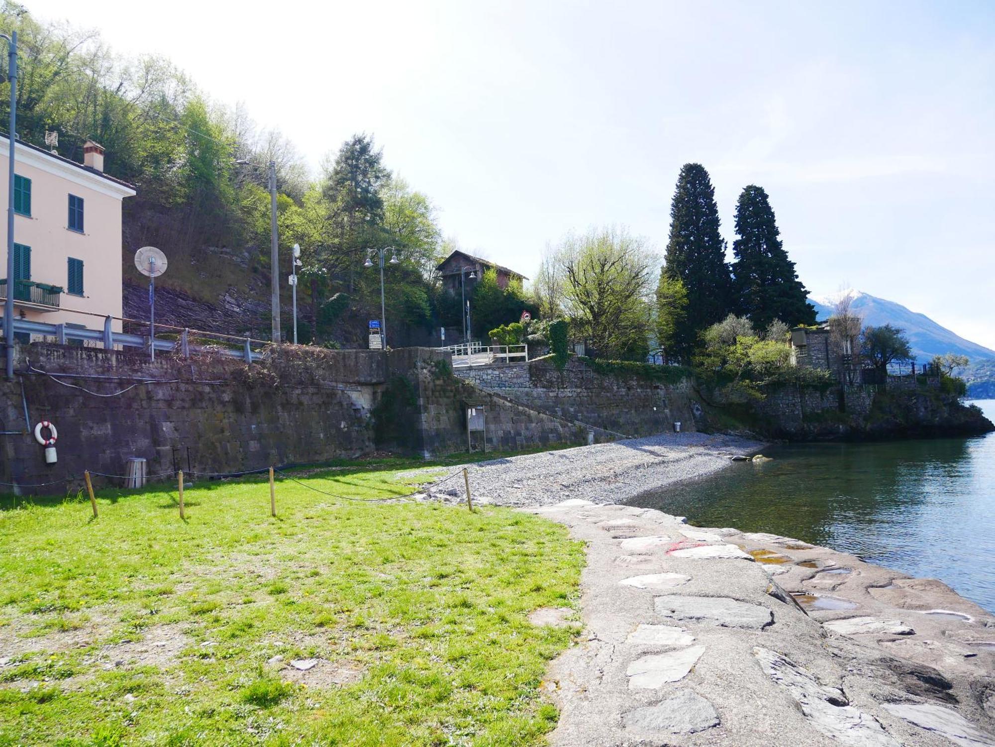 La Riva Appartamento Perledo Bagian luar foto